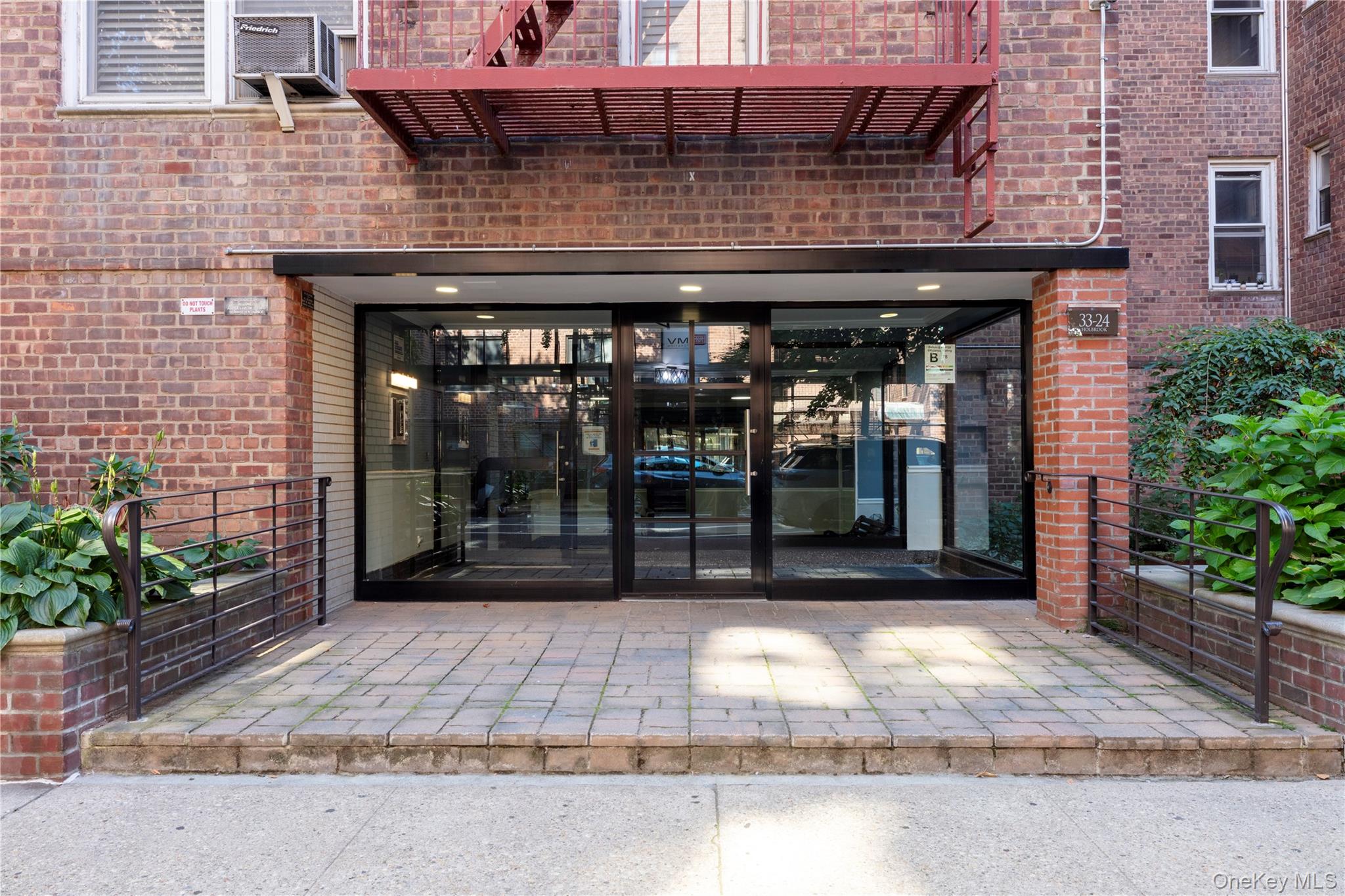 33-24 91 Street 4S