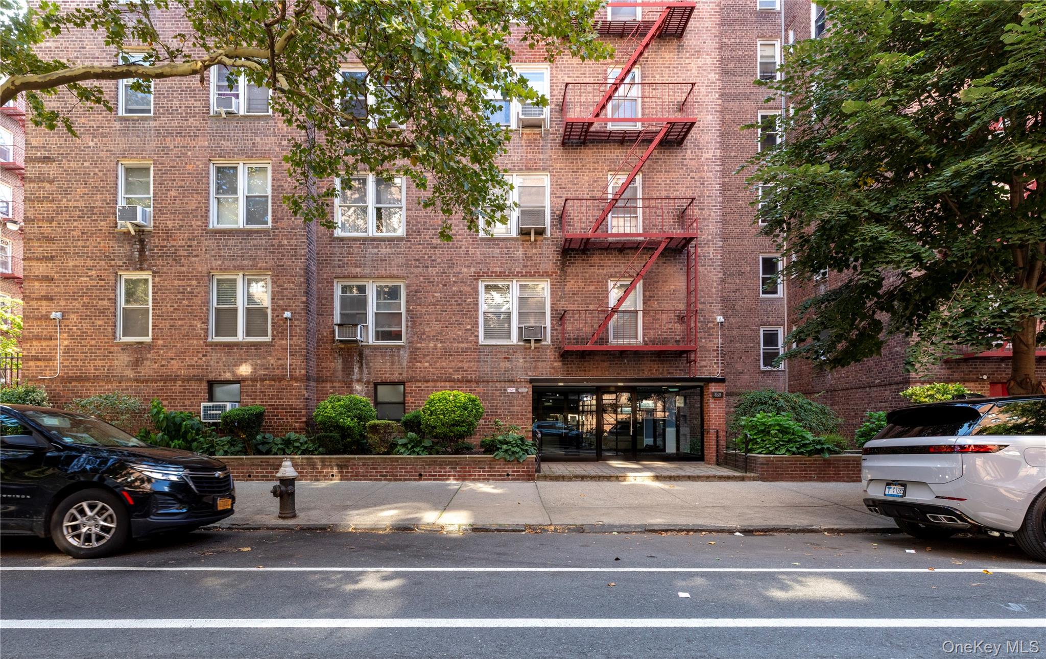 33-24 91 Street 4S