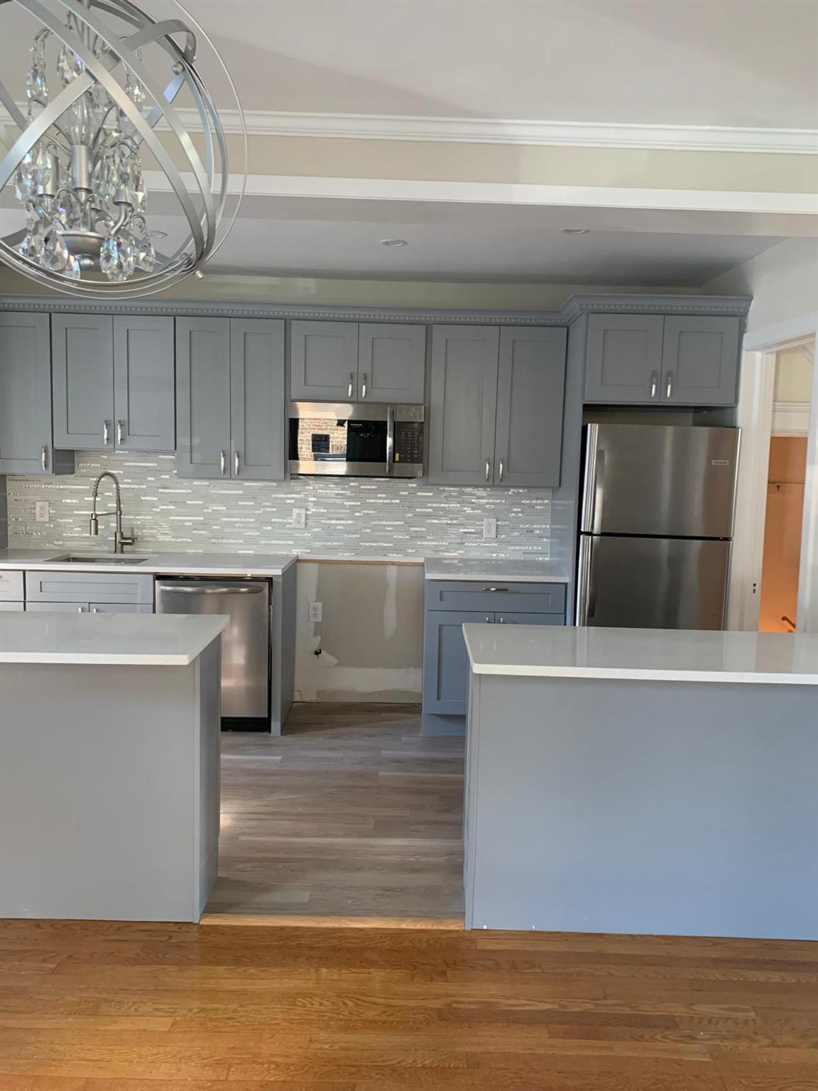 Clove Road, New Rochelle, New York - 3 Bedrooms  
1 Bathrooms  
7 Rooms - 