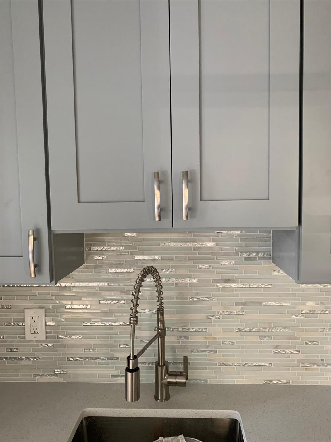 Clove Road, New Rochelle, New York - 3 Bedrooms  
1 Bathrooms  
7 Rooms - 