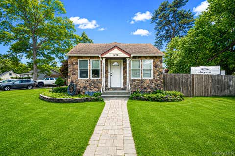 Homes For Sale - 276 Dogwood Road<br/> Mastic Beach, NY 11951