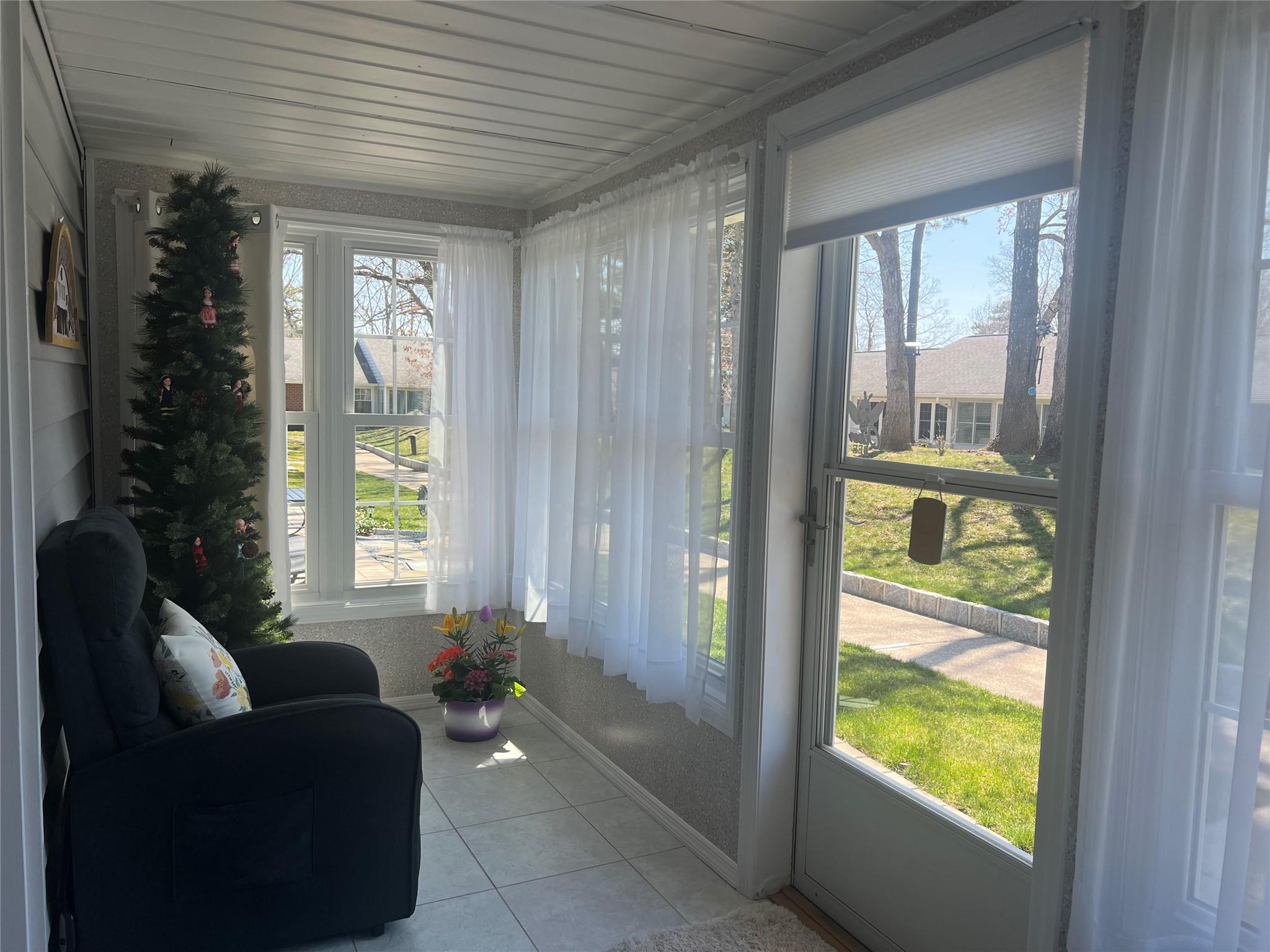 29 Trent Court #B, Ridge, New York image 17
