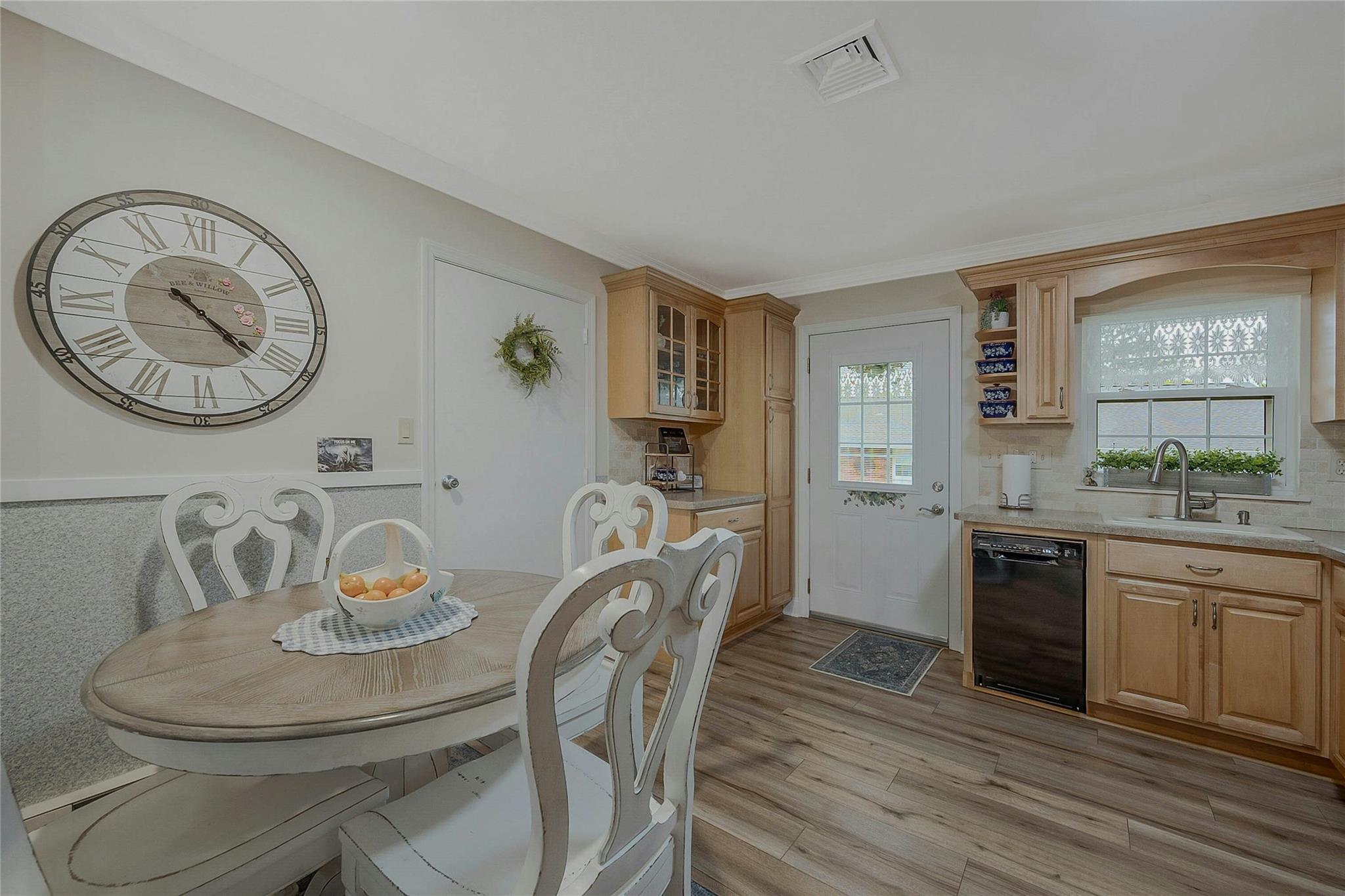 29 Trent Court #B, Ridge, New York image 17