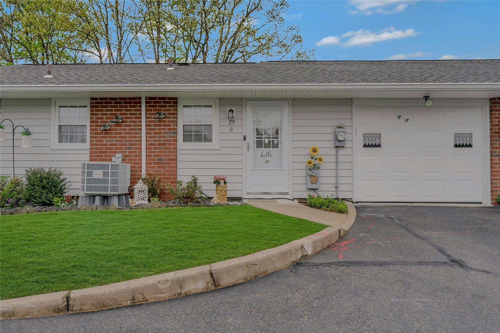 29 Trent Court #B, Ridge, New York image 3