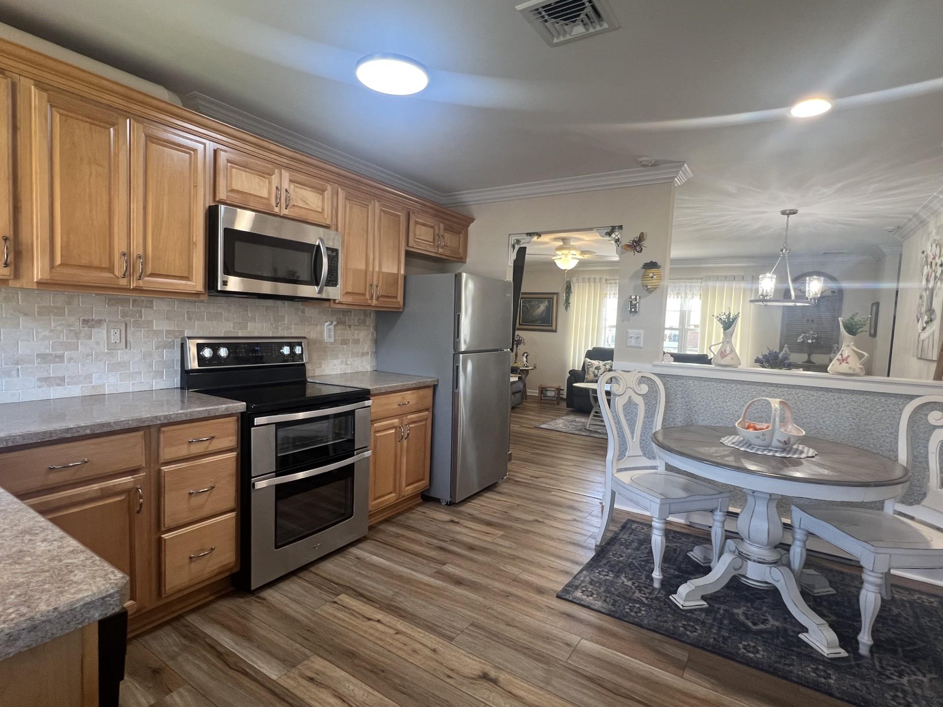 29 Trent Court #B, Ridge, New York image 2