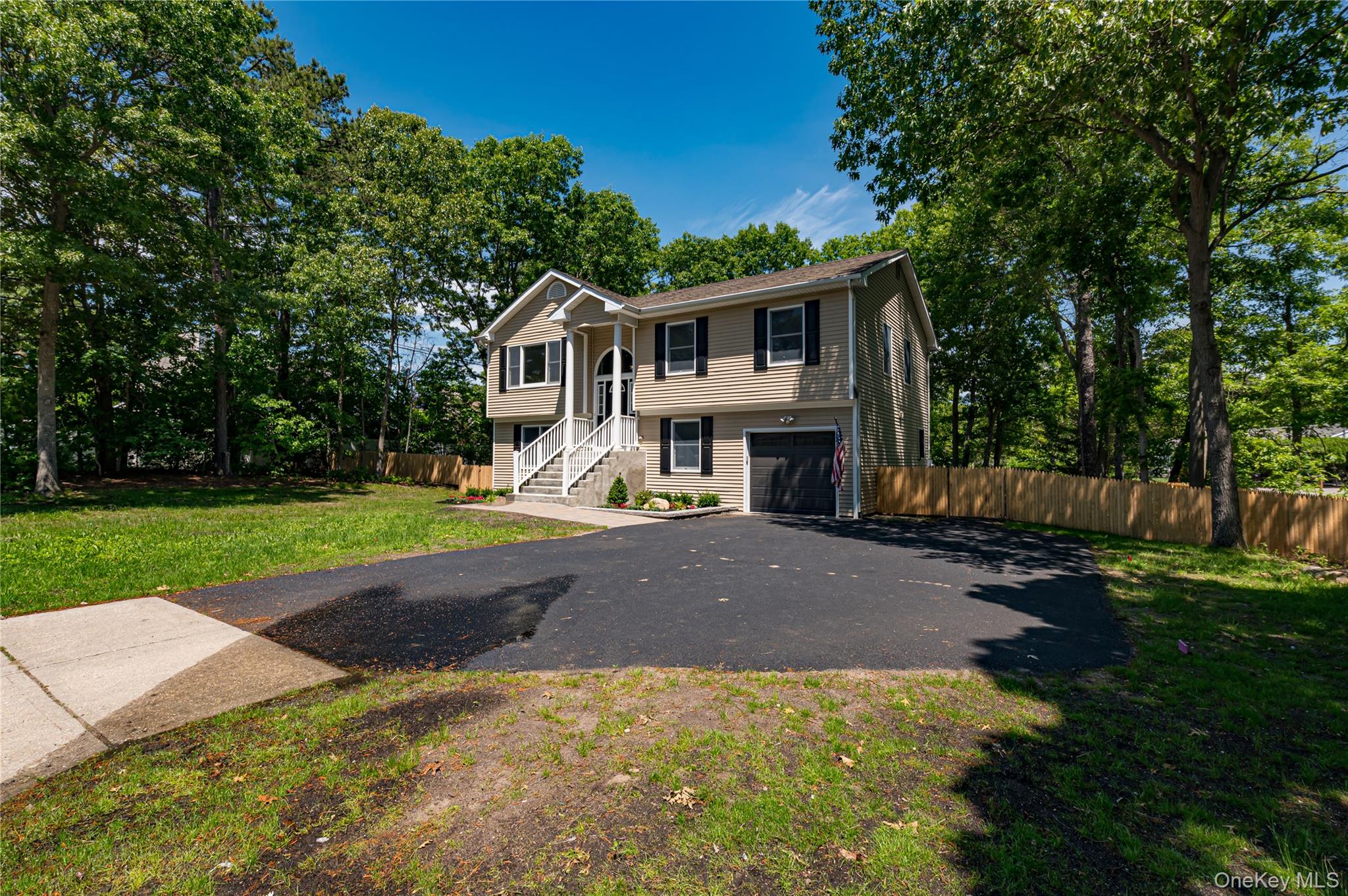 25 Camelot Drive
