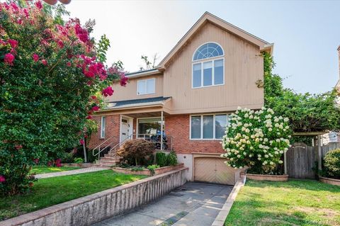 1050 Mora Place Woodmere NY 11598