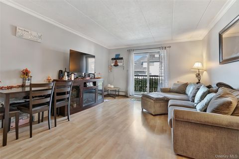 138 Beach 125th Street 3C Belle Harbor NY 11694