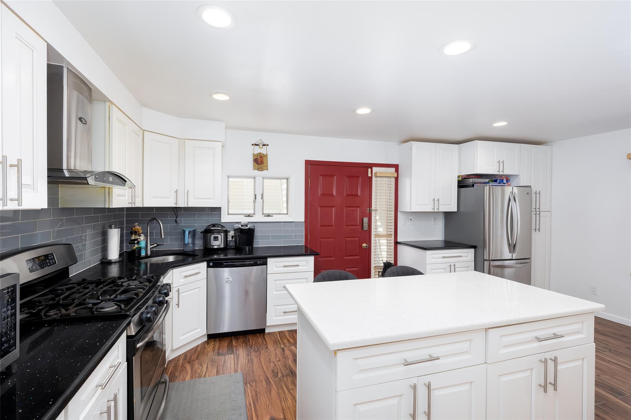 38 Corchaug Avenue, Port Washington, New York image 2
