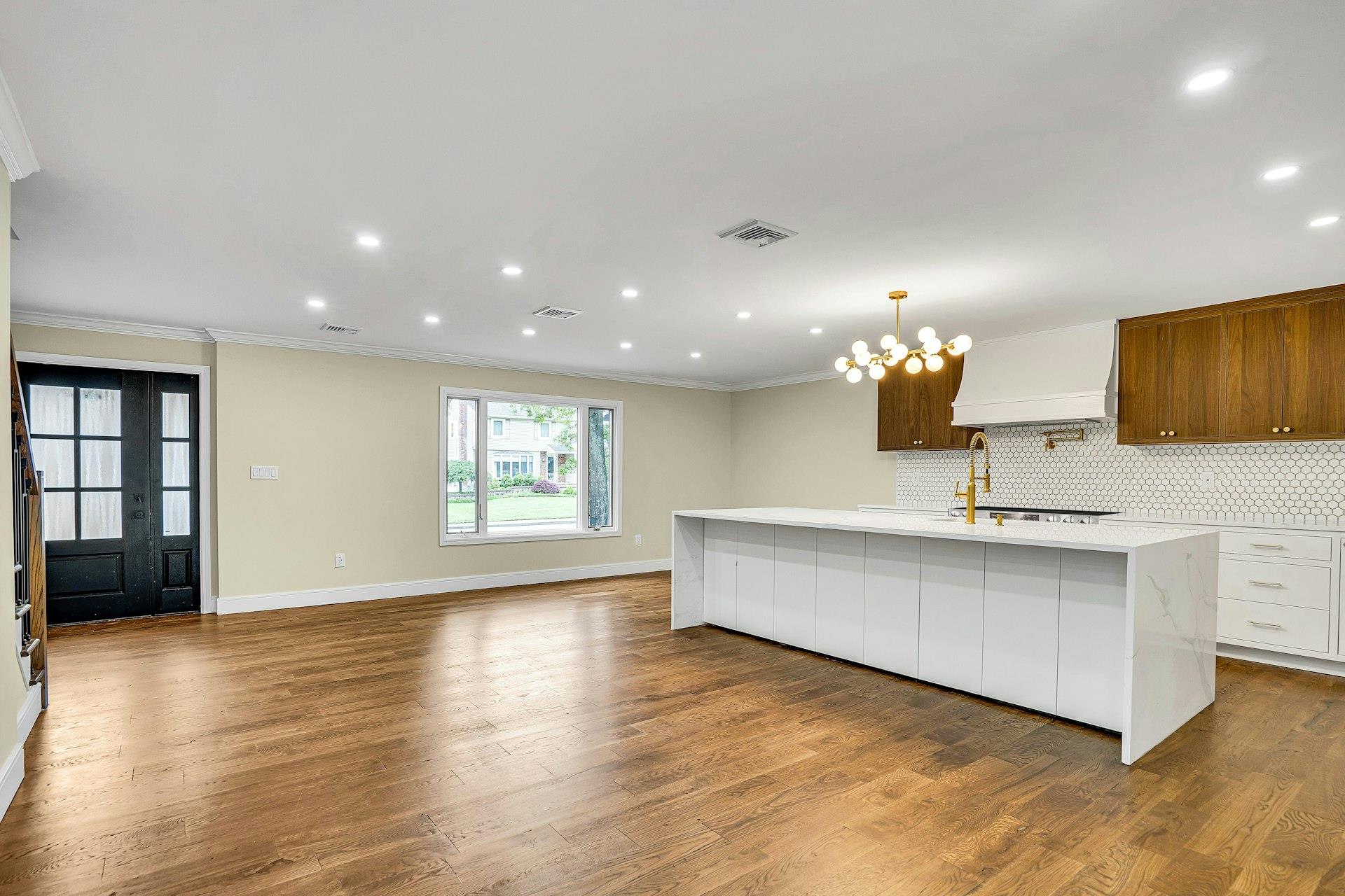 153 Cornell Drive, Commack, New York image 9