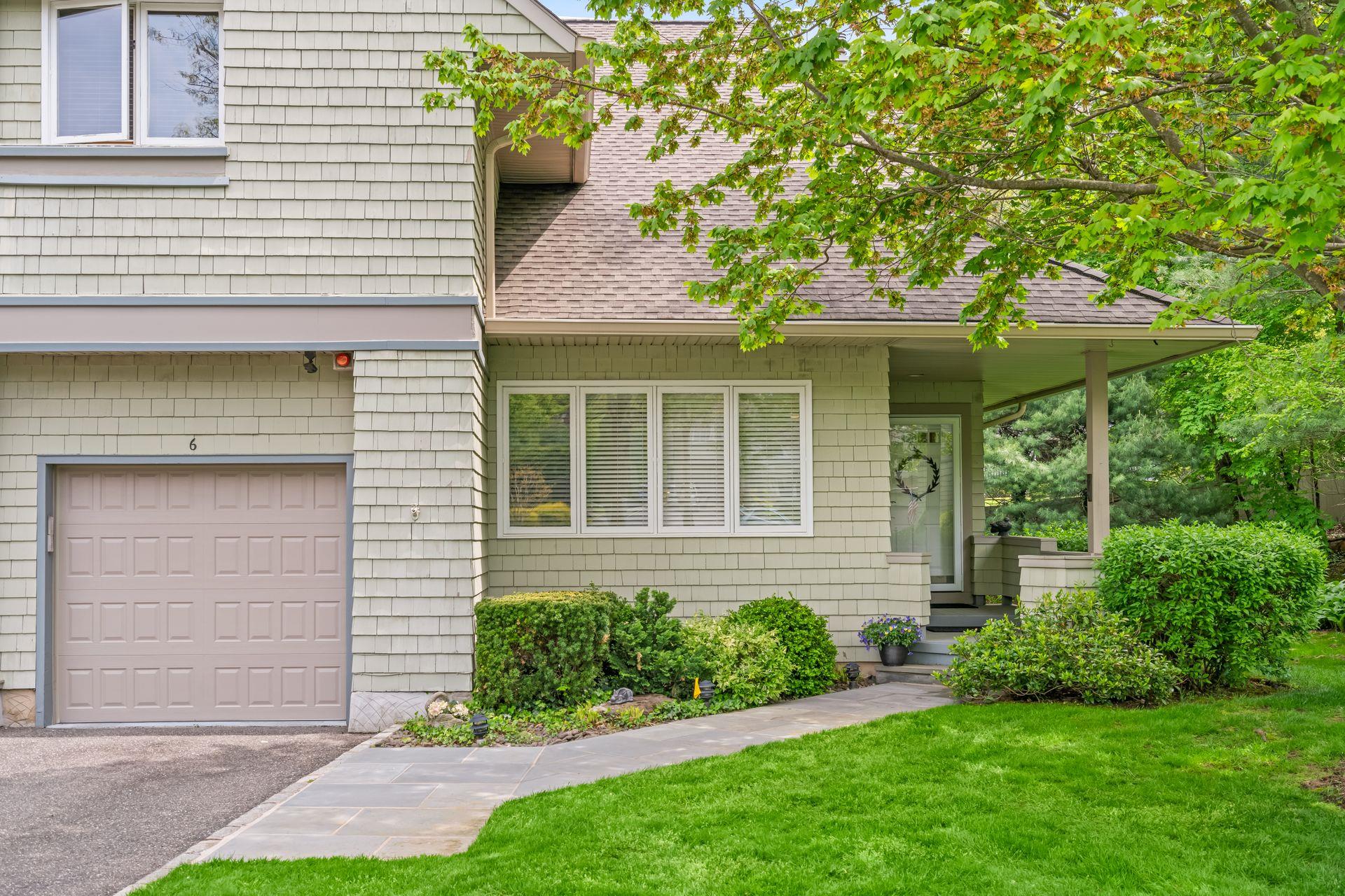 Property for Sale at Insbrook Court, Huntington, Hamptons, NY - Bedrooms: 2 
Bathrooms: 3  - $899,000