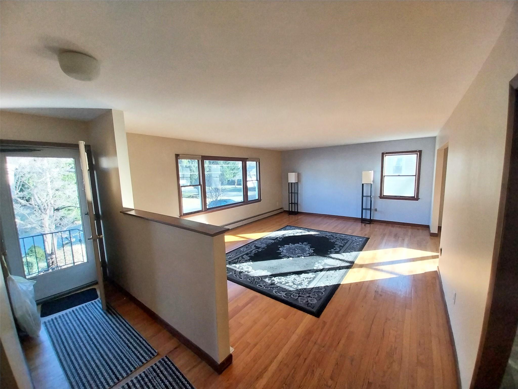Rental Property at Manhattan Avenue, Hawthorne, New York - Bedrooms: 3 
Bathrooms: 2 
Rooms: 6  - $3,500 MO.