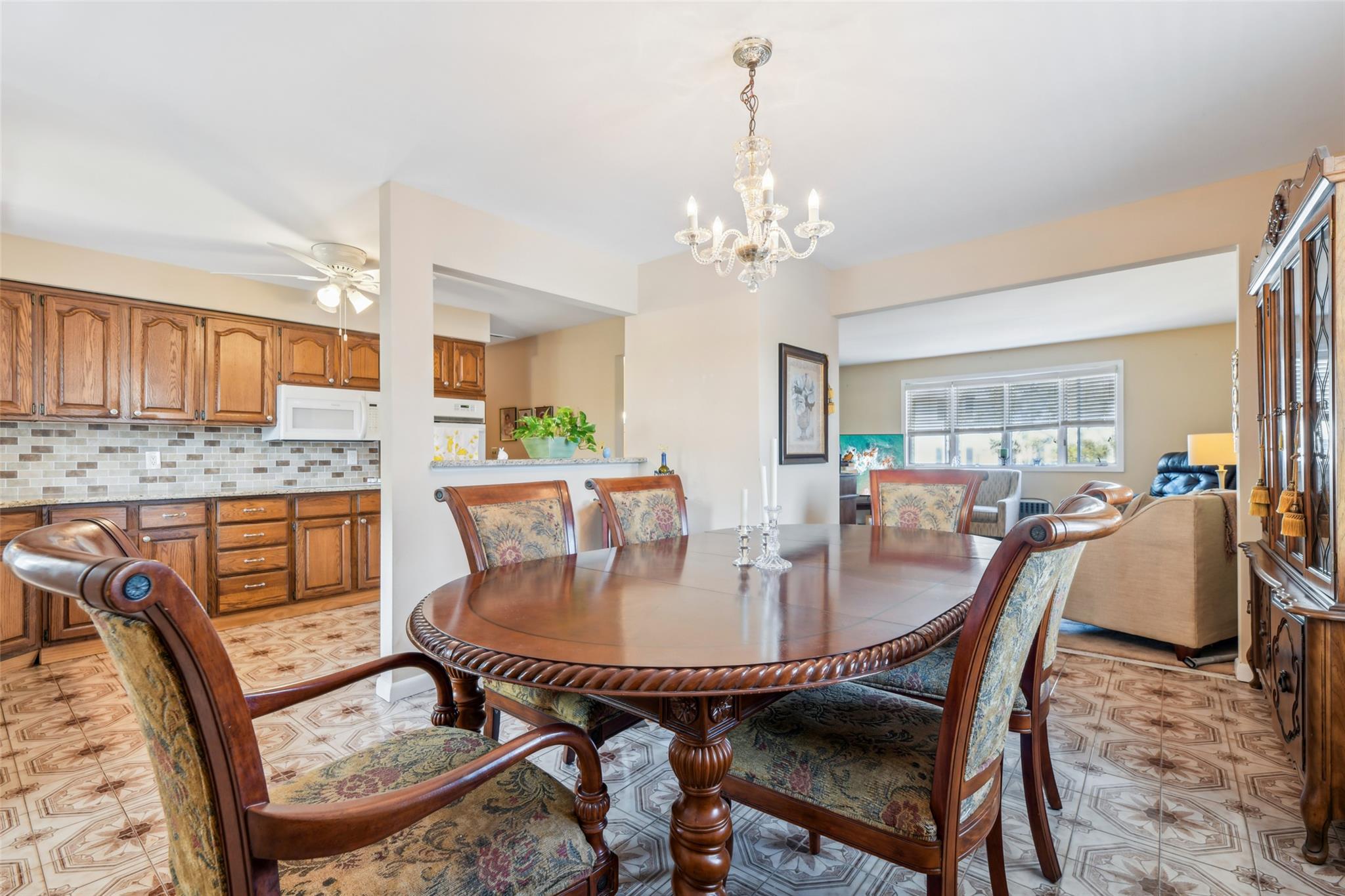 7 Avenue B, Locust Valley, New York image 10