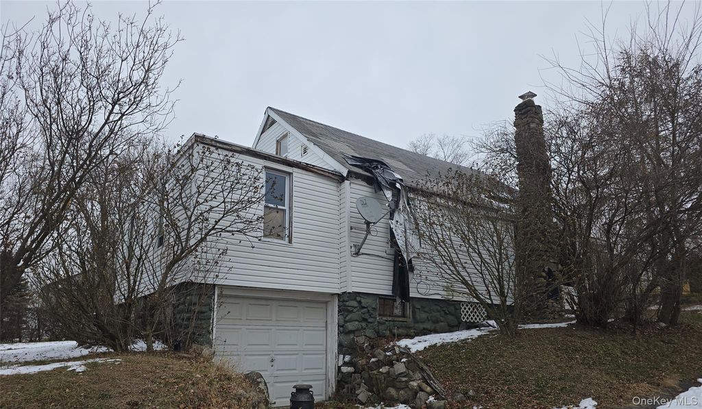 Photo of 91 Bellevernon Avenue, Middletown, NY 10940 (MLS # 942721)