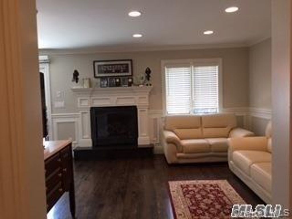 Photo of 48-15 Overbrook Street, Douglaston, NY 11362 (MLS # 956292)