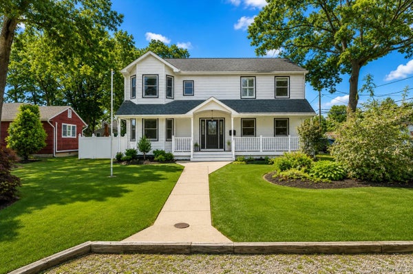 55 YUMA LN, EAST ISLIP, NY 11730 - Image 658375d294ed684fa0afeed2664ff72e/1965891709