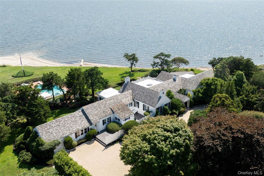 Photo of 16 Point Road, Bellport Village, NY 11713 (MLS # 979475)