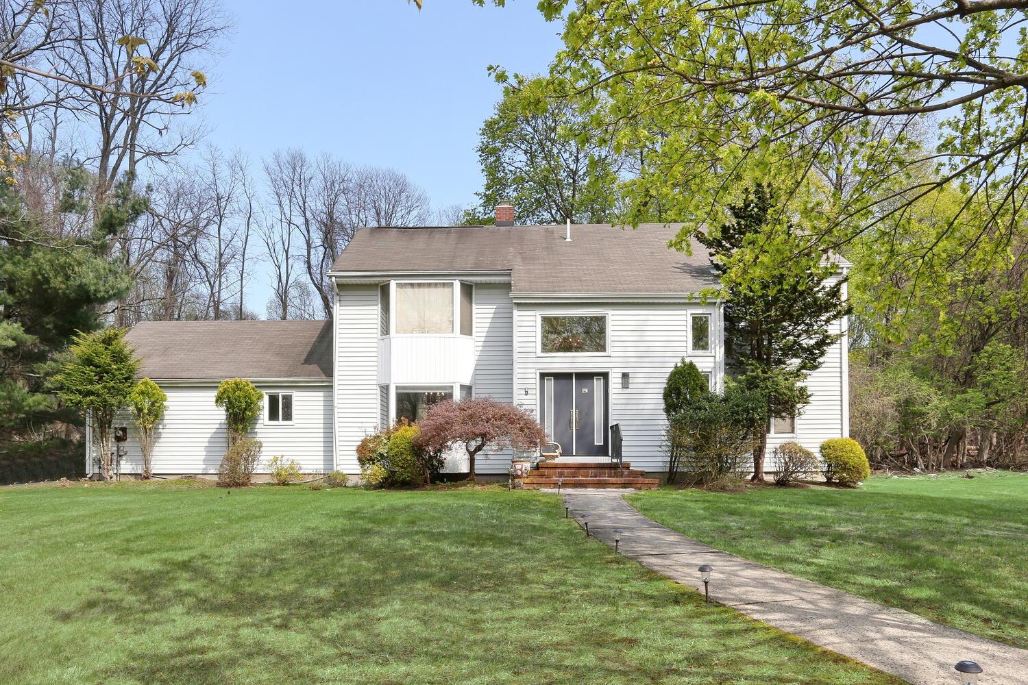 8 Hillel Court