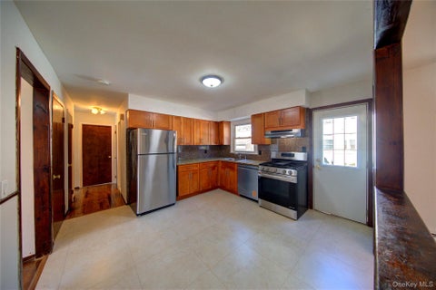 Apartment For Rent - 75 Farnum Boulevard #1<br/> Franklin Square, NY 11010