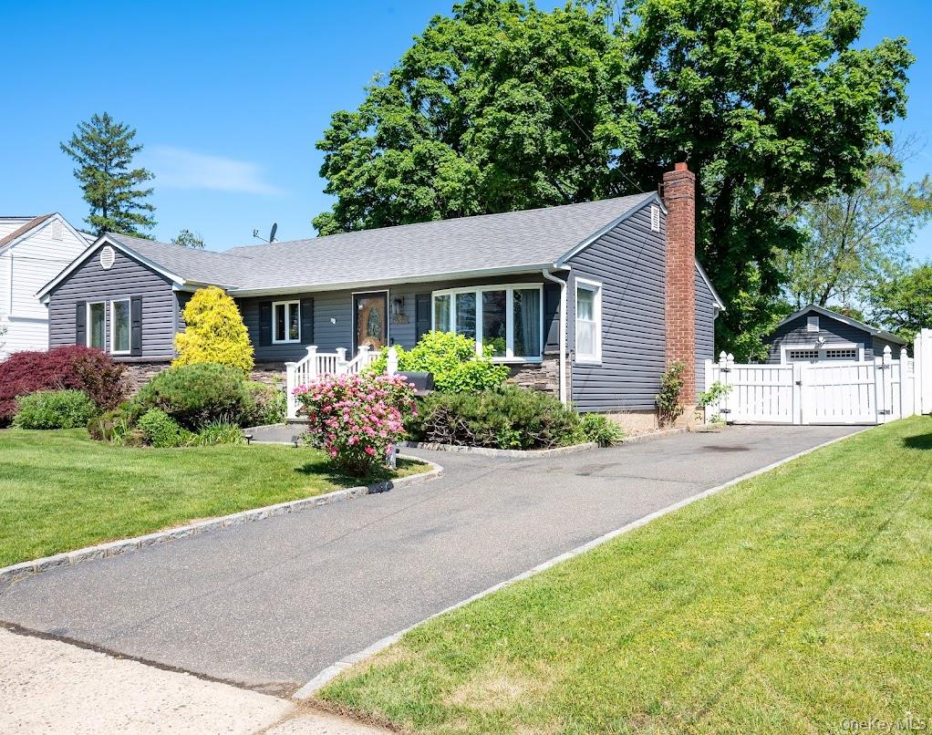 23 Martin Road S