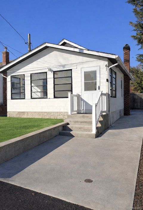 Photo of 61 Eastview Road, Ronkonkoma, NY 11779 (MLS # 920004)