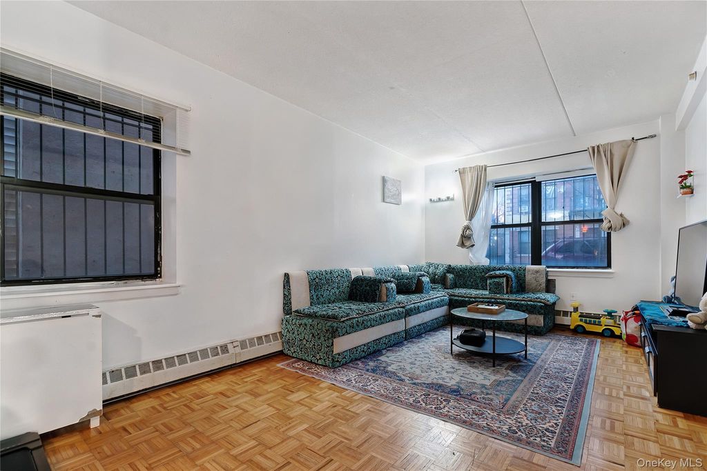 Photo of 566 Gates Avenue #1B, Brooklyn, NY 11221 (MLS # 944313)