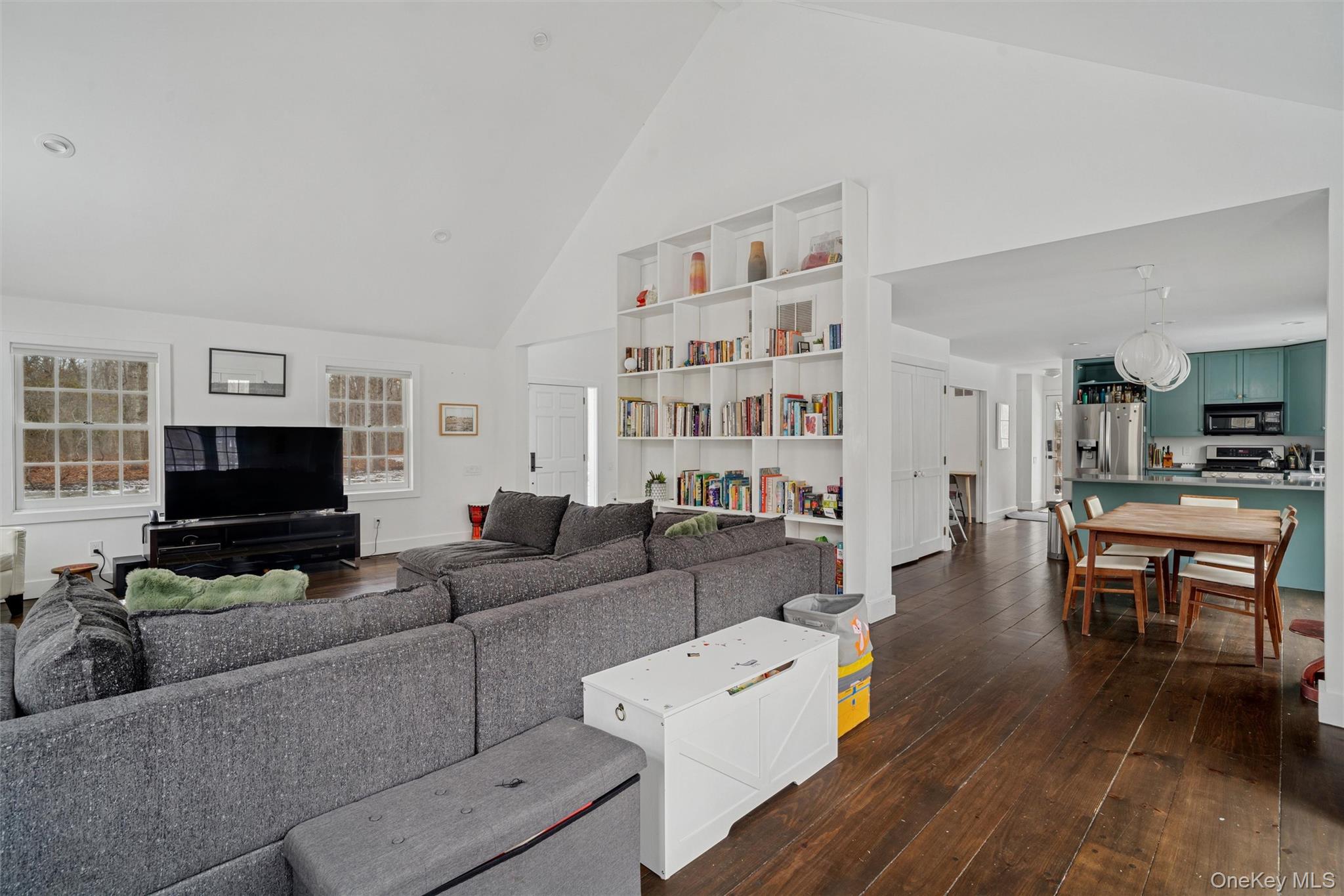 1008 Middle Line Hwy