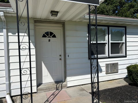 Apartment For Rent - 635 South Street #8<br/> Highland, NY 12528