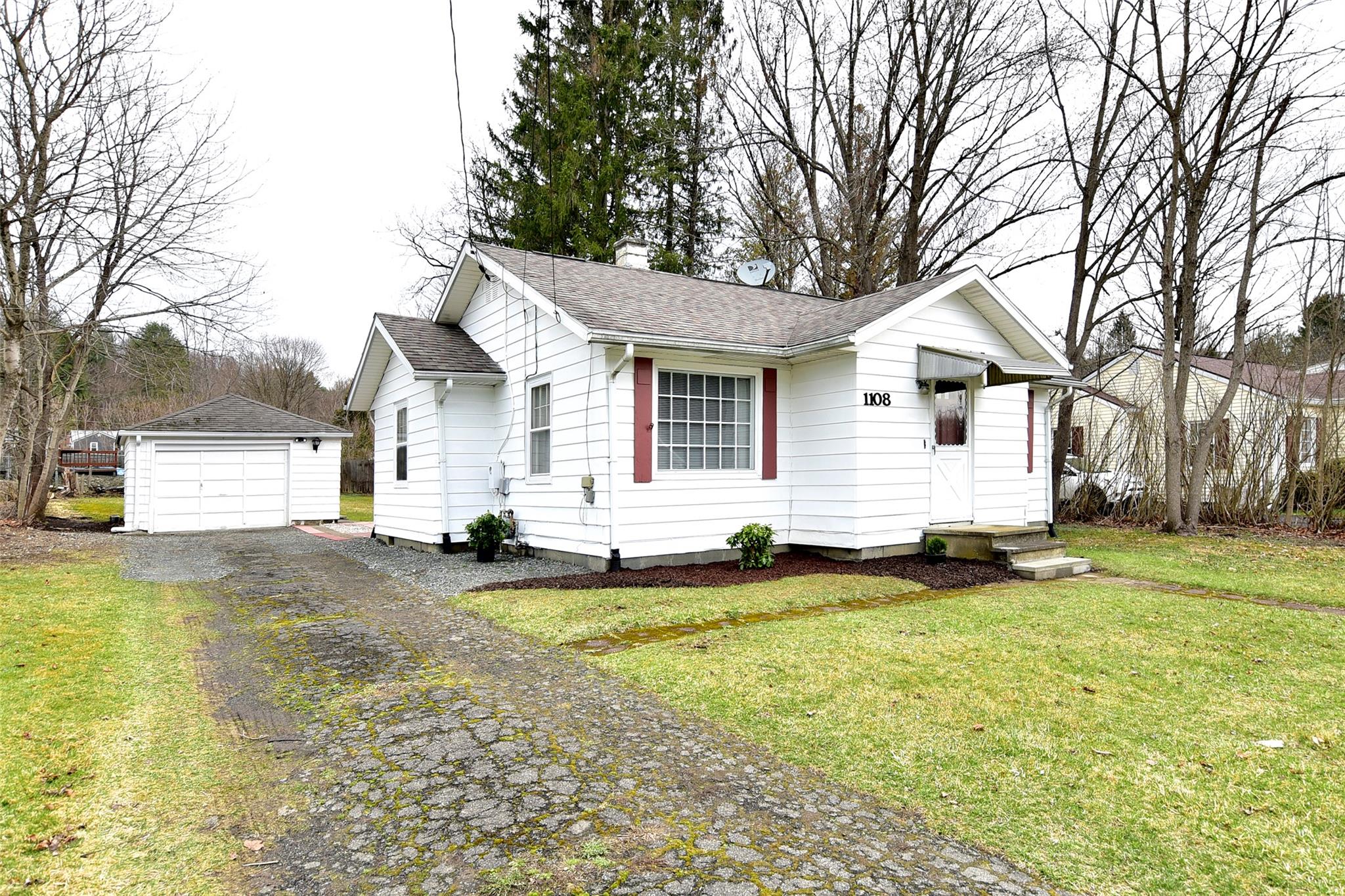 1108 Day Hollow Road, Endwell, New York image 1
