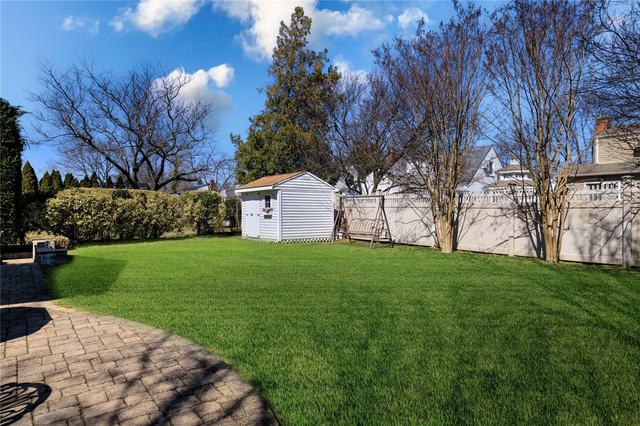 18 Bretton Road, New Hyde Park, New York image 29