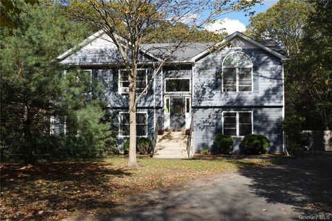 Photo of 11 Pamela Drive, Ridge, NY 11961 (MLS # 930349) Photo of 11 Pamela Drive, Ridge, NY 11961 (MLS # 930349)