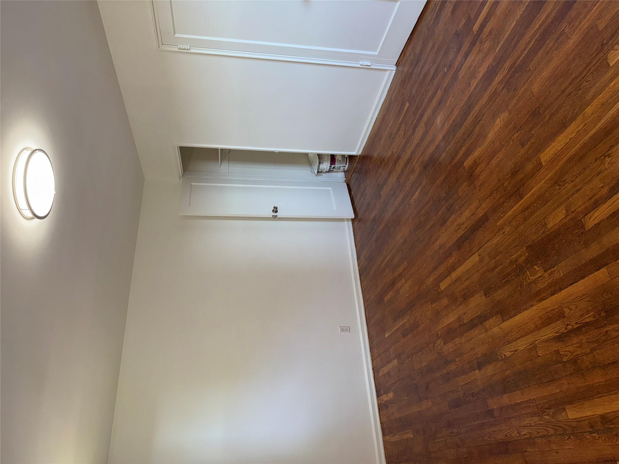 237 N Broadway 4D