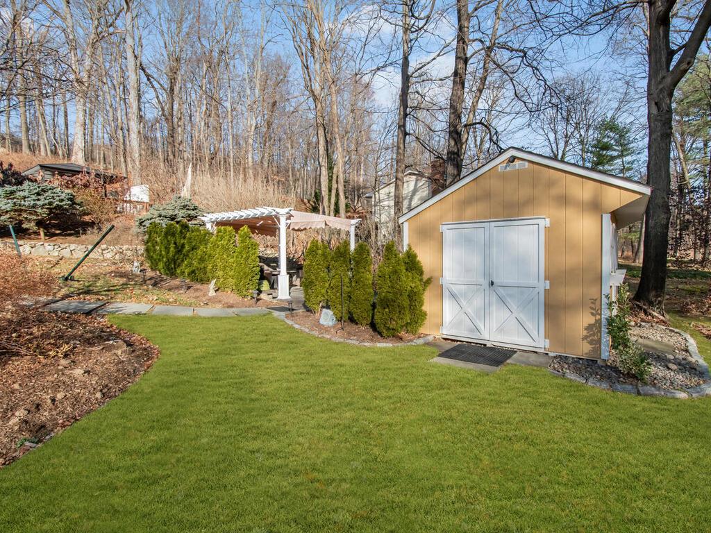 31 Knollwood Lane, Cold Spring, New York image 36