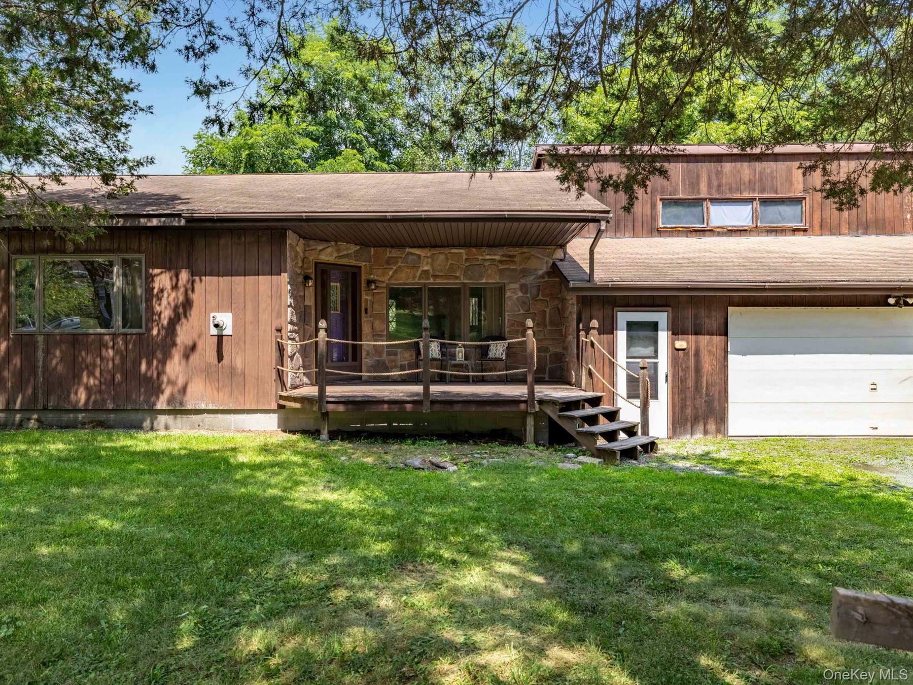 98 S Lincoln Drive