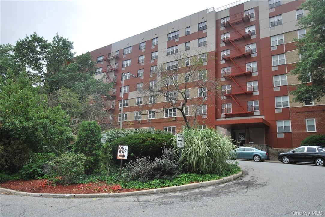 Photo 1 of 22 — 7 Balint Drive 625, Yonkers, NY 10710