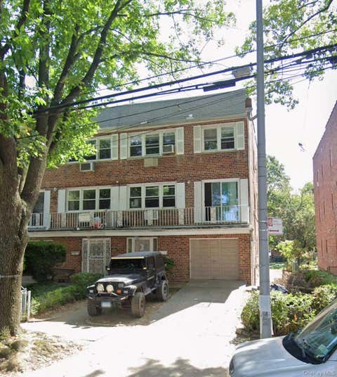 Multifamily For Sale - 15022 Roosevelt Avenue<br/> Flushing, NY 11354