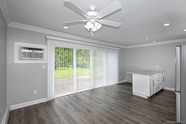 164 W Montauk Highway 2