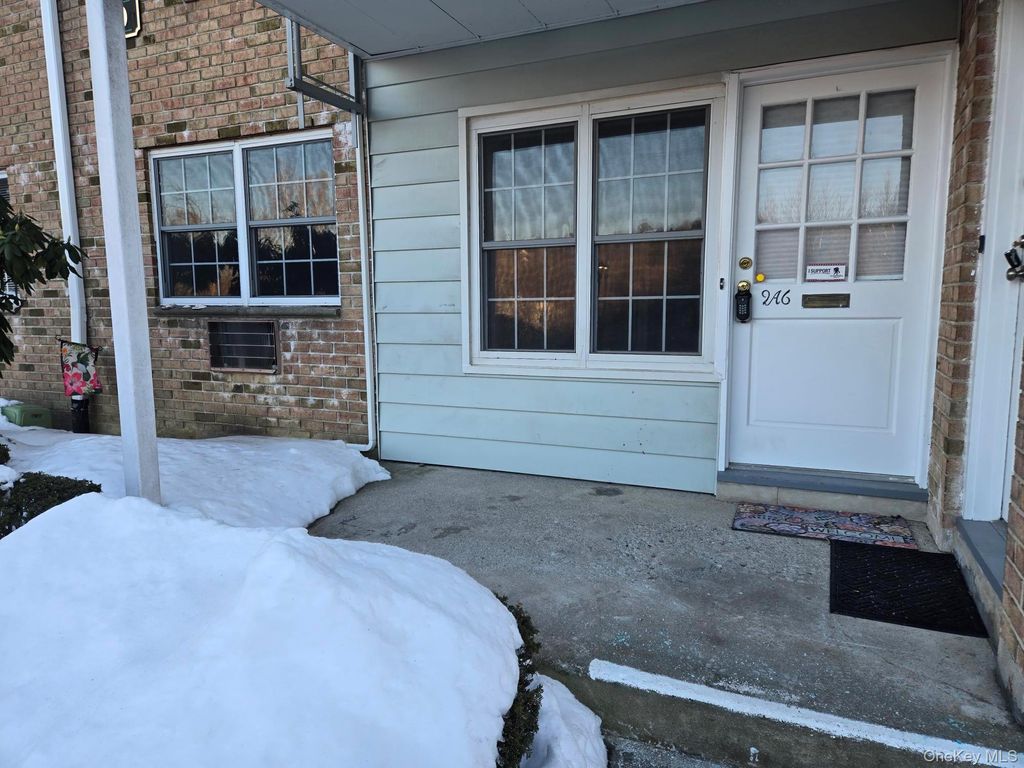 Photo of 1840 Crompond Road #9A6, Peekskill, NY 10566 (MLS # 960574)