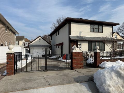 77 Lucille Avenue Elmont NY 11003