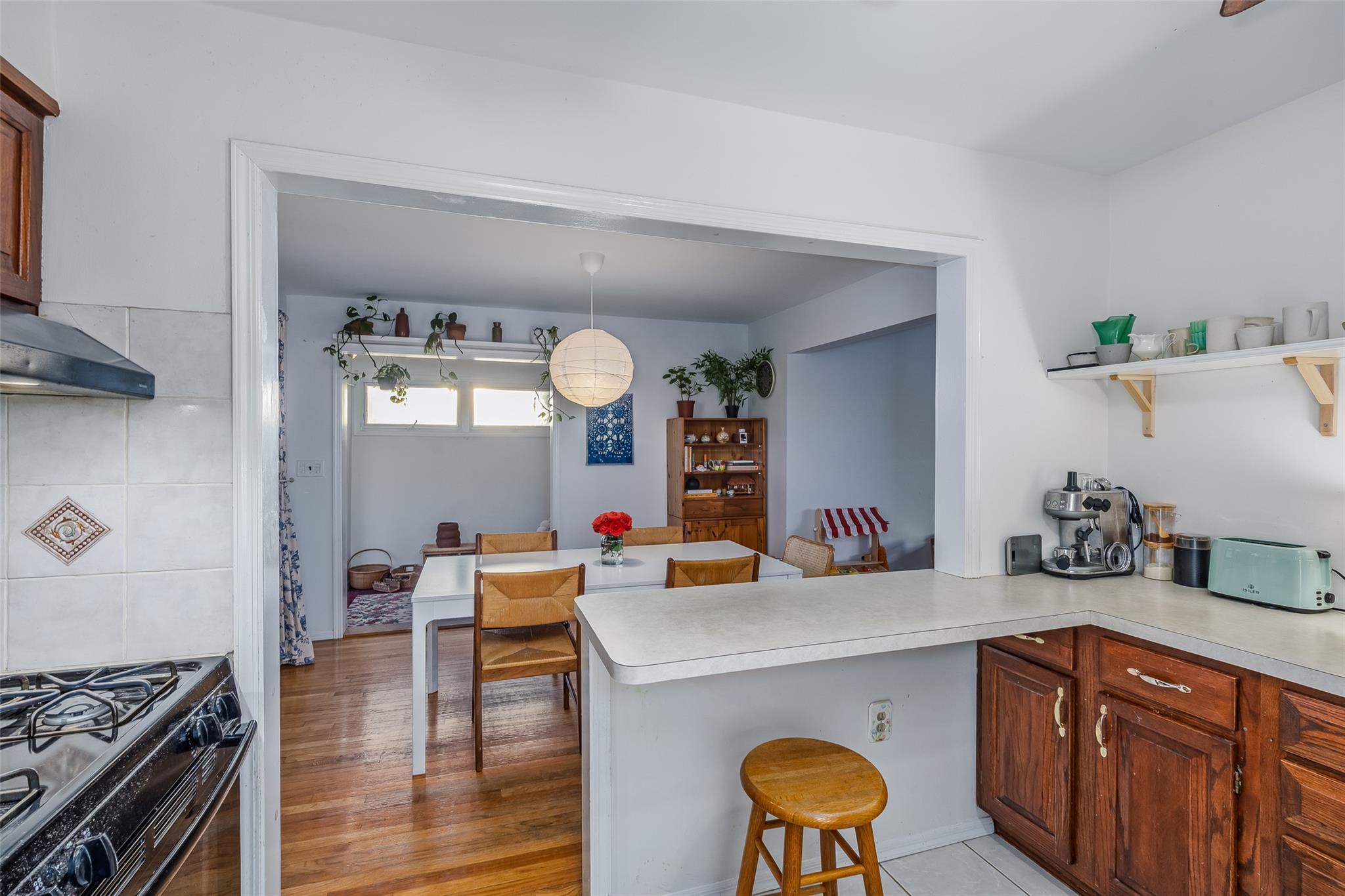 3896 Park Avenue, Seaford, New York image 7