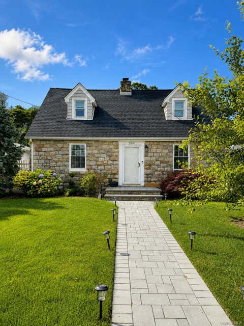 Homes For Rent - 2100 Hillside Avenue<br/> Nassau County, Bellmore, NY 11710