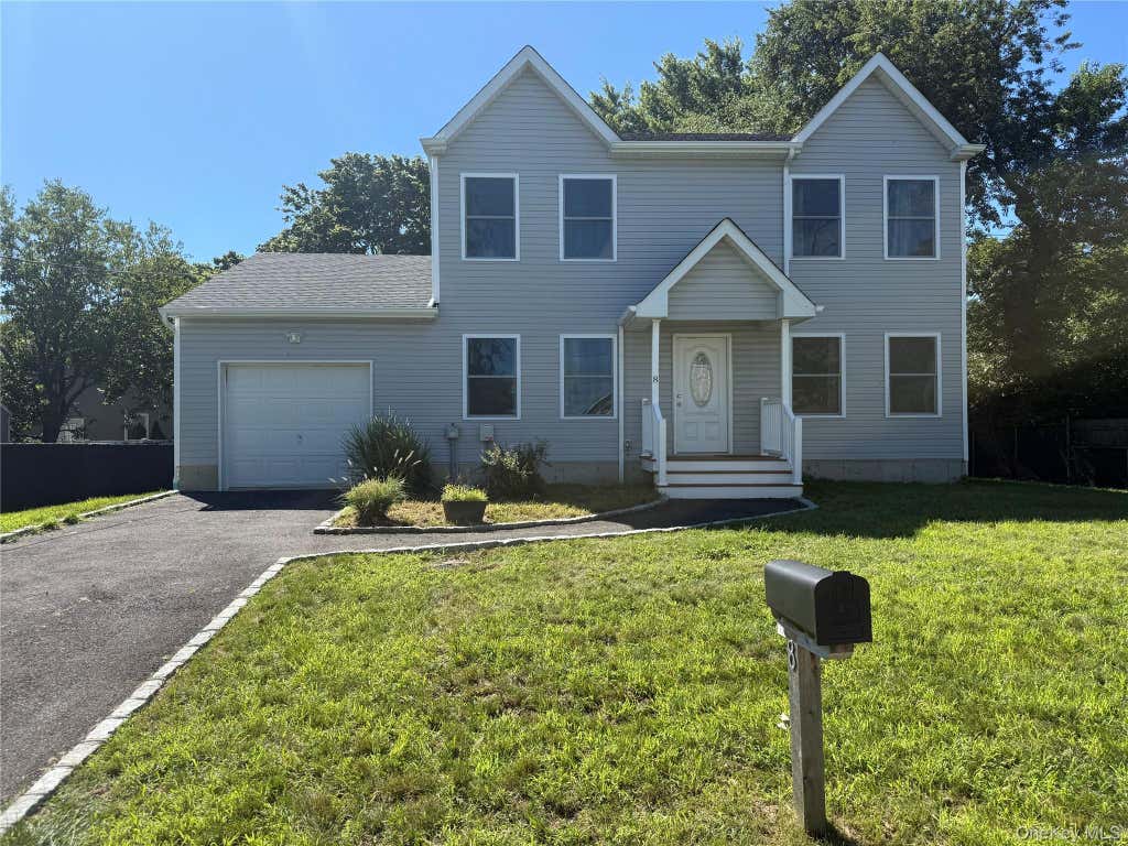 Photo of 8 W Narcissus Road, Mastic Beach, NY 11951 (MLS # 1042865)