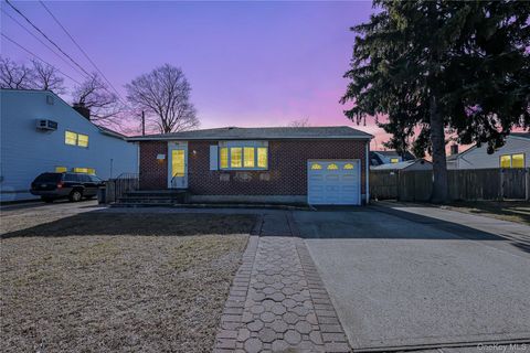 94 Conklin Street Farmingdale NY 11735