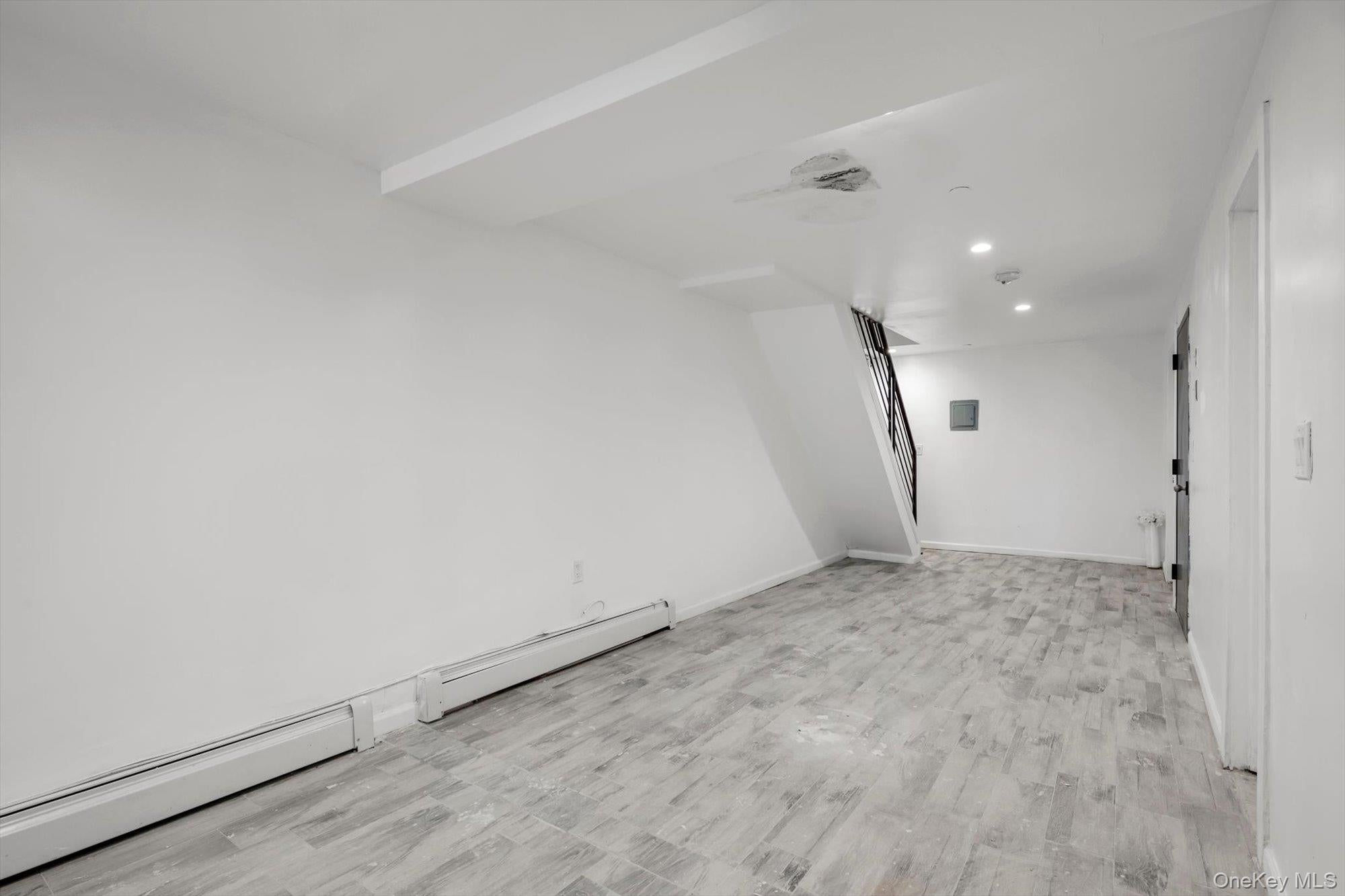 2437 Beach Channel Drive
