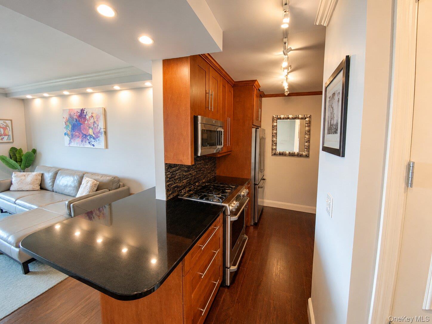27010 Grand Central Parkway 19T