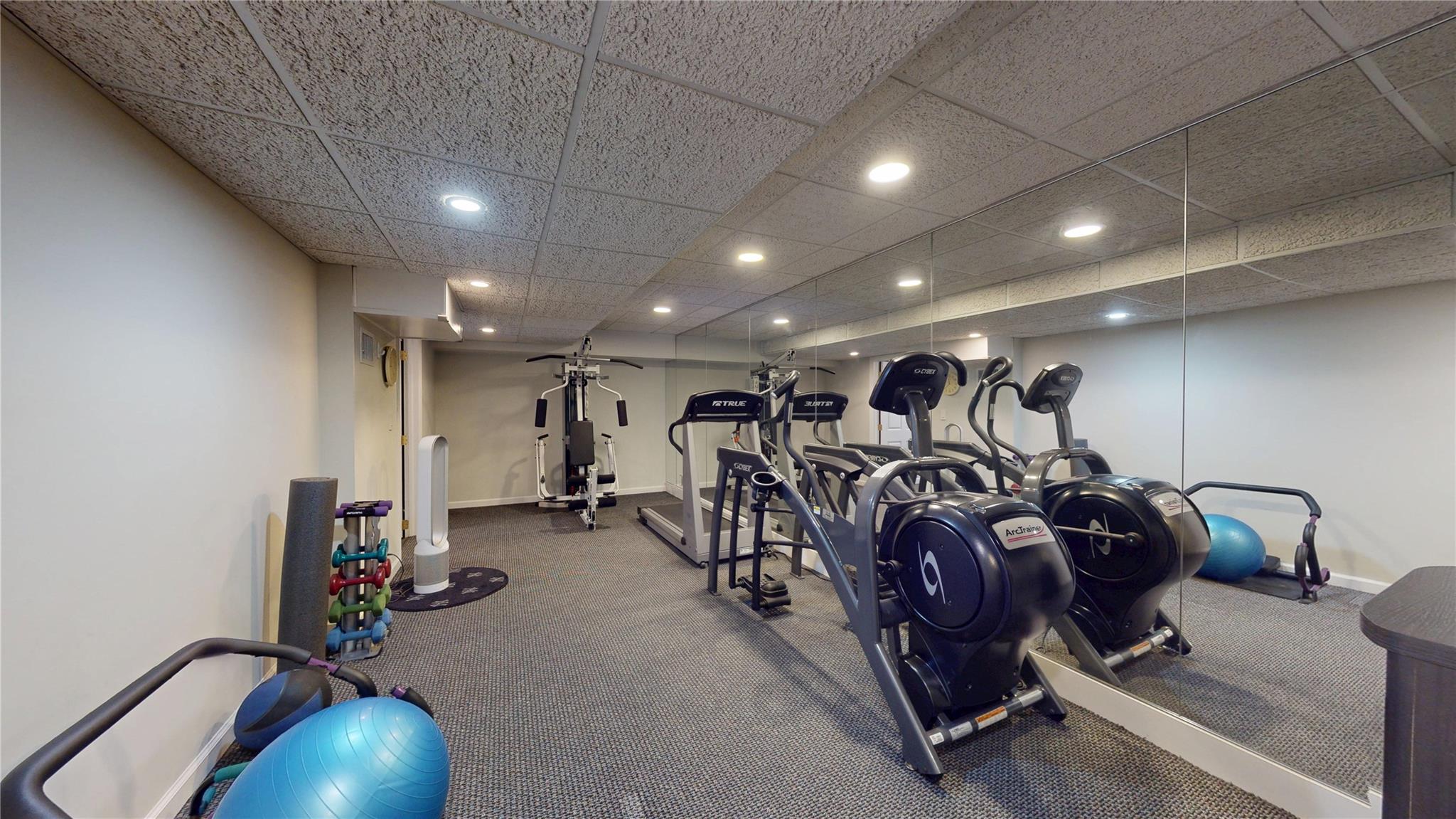 124 Montauk Highway, Westhampton, New York image 49