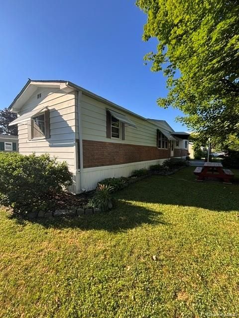 Mobile Home For Sale - 1040 Violet Ave Ave #LOT 36<br/> Hyde Park, NY 12538