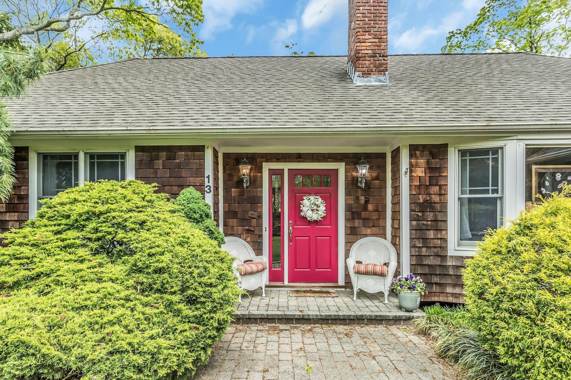 13 Delacey Avenue, East Quogue, New York image 2