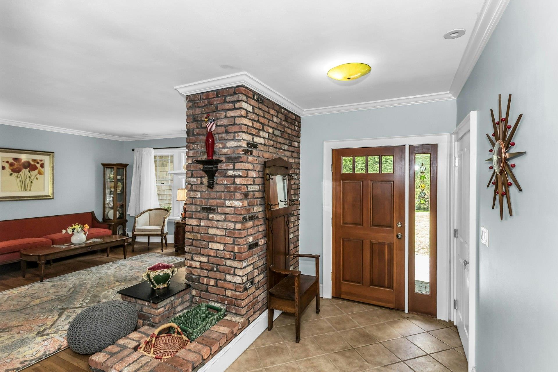 13 Delacey Avenue, East Quogue, New York image 8