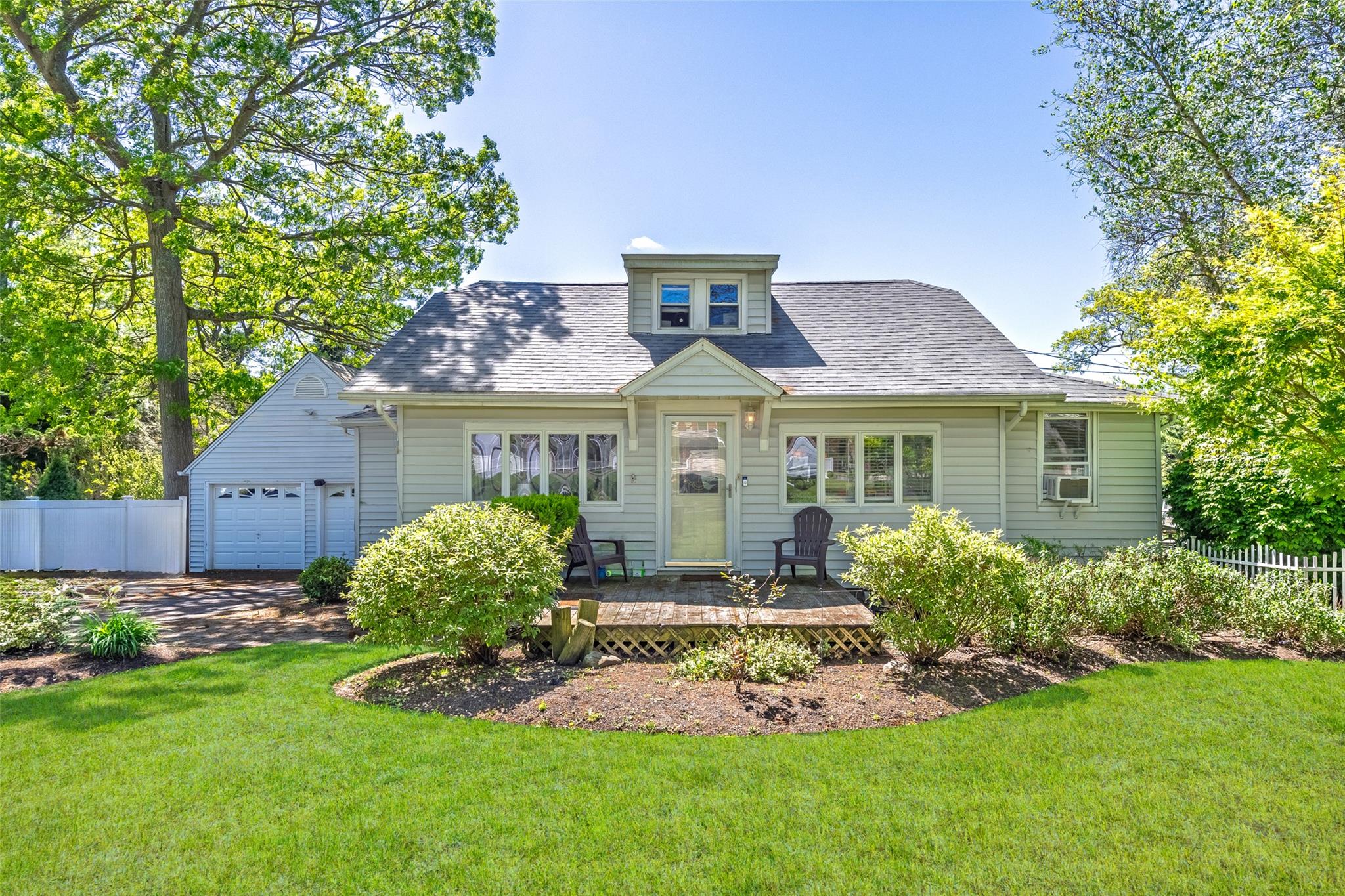 48 Seawanhaka Avenue, Nesconset, New York image 1